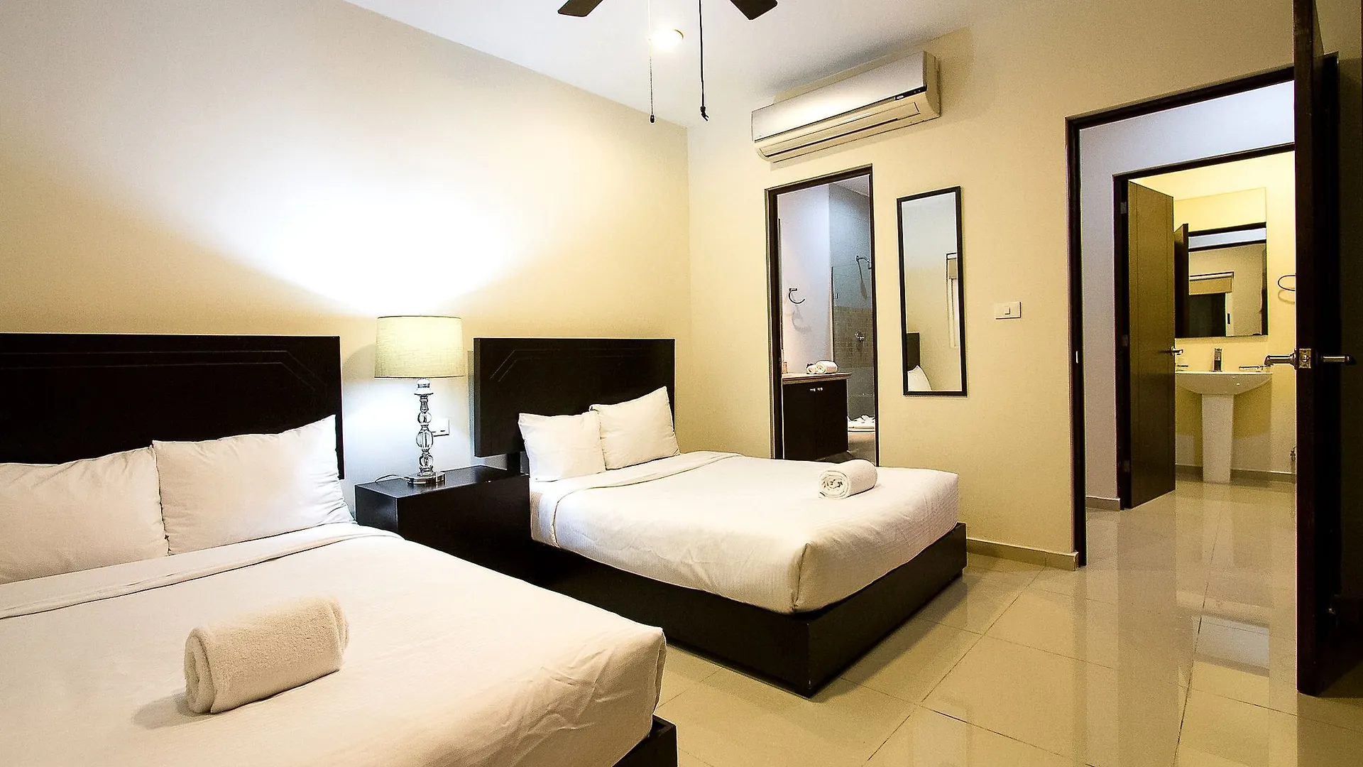 Otel Sabbia Dowtown Condos By Mikitito Rentals Playa del Carmen