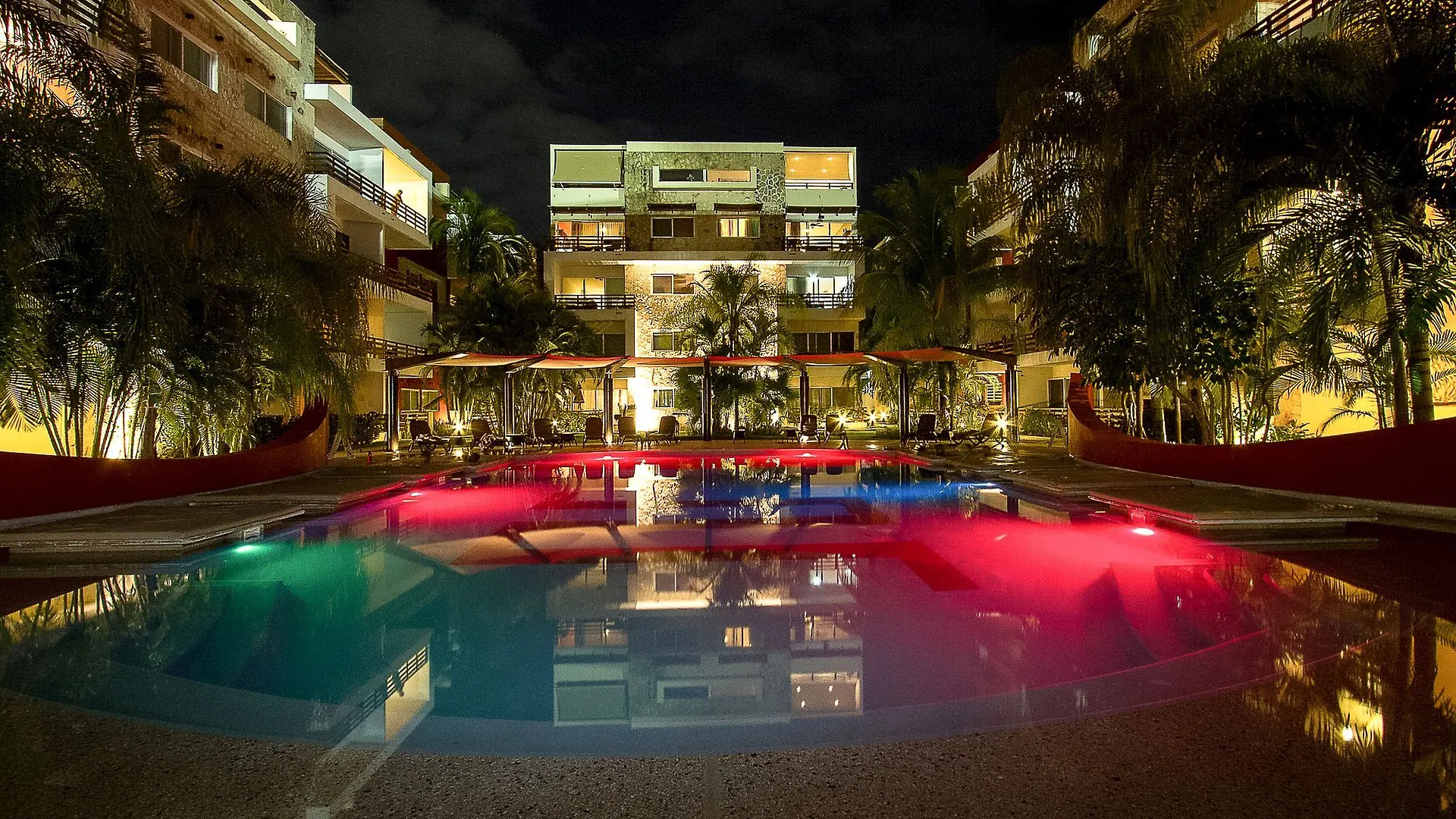Sabbia Dowtown Condos By Mikitito Rentals Playa del Carmen Meksika