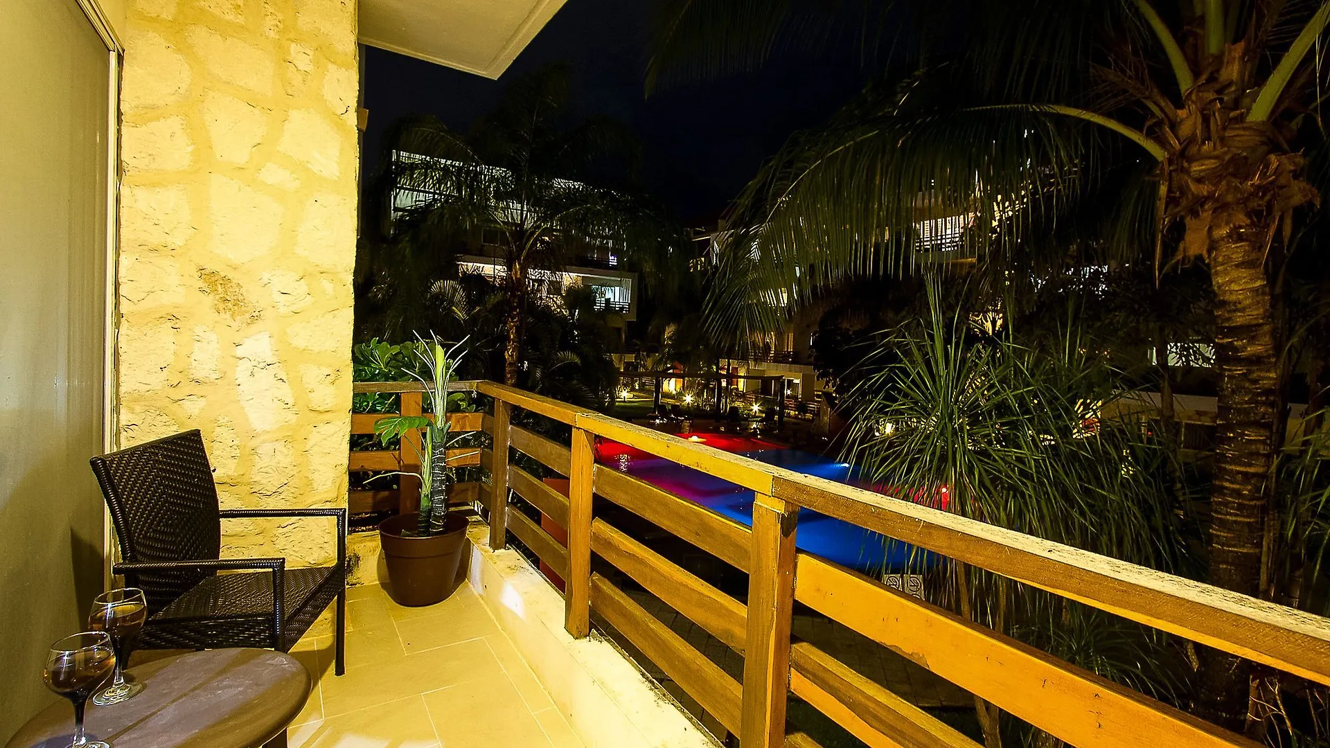 Sabbia Dowtown Condos By Mikitito Rentals Playa del Carmen Otel