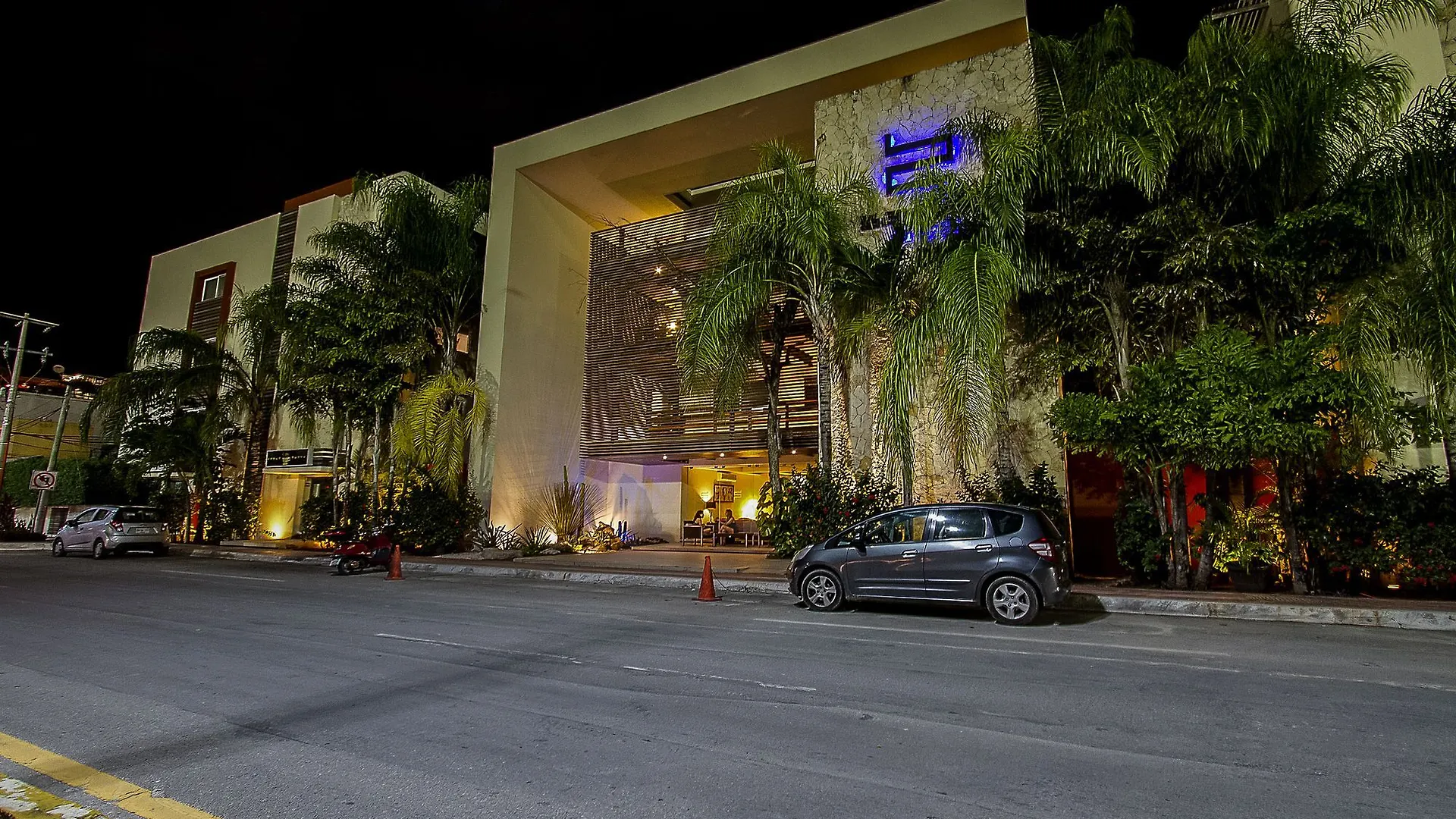 Sabbia Dowtown Condos By Mikitito Rentals Playa del Carmen Otel